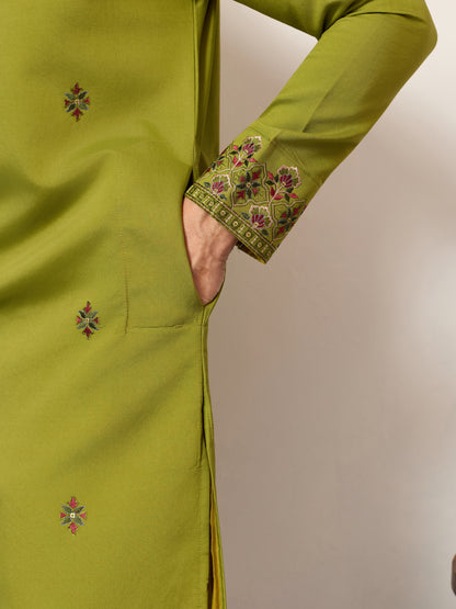 Classic Wedding Fluorescent Green Mens Wear Kurta with Dupatta