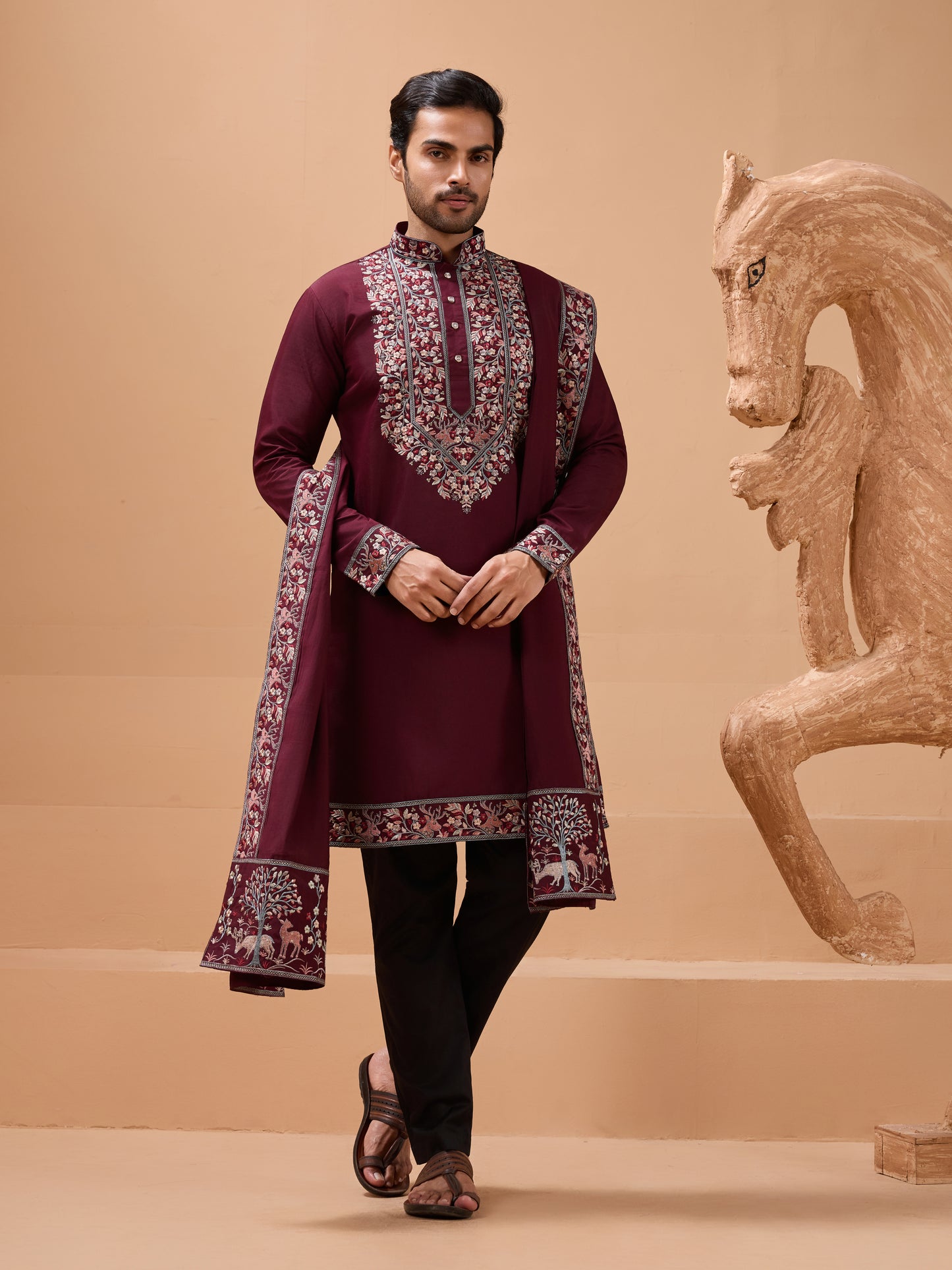 SigLatest nature Maroon Kurta and Dupatta for Mens Wear