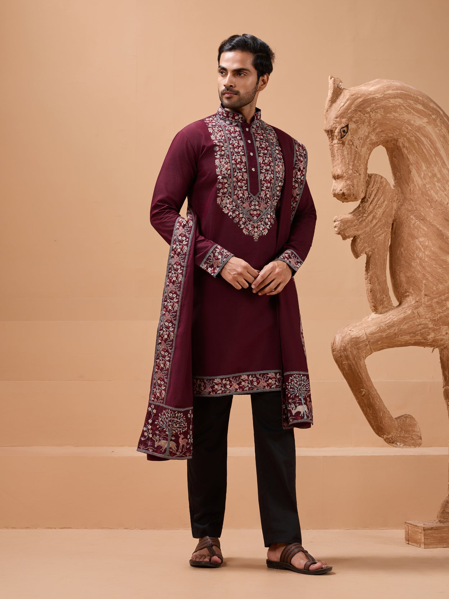 SigLatest nature Maroon Kurta and Dupatta for Mens Wear