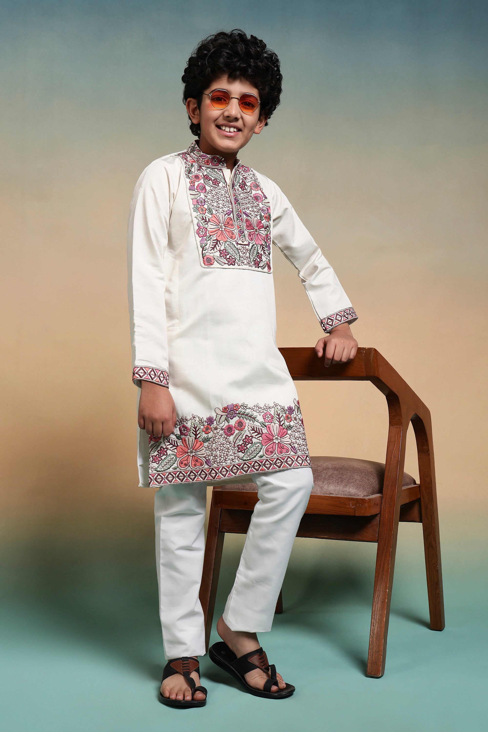 White Embroidered Work Kurta Pant Set For Festive Season